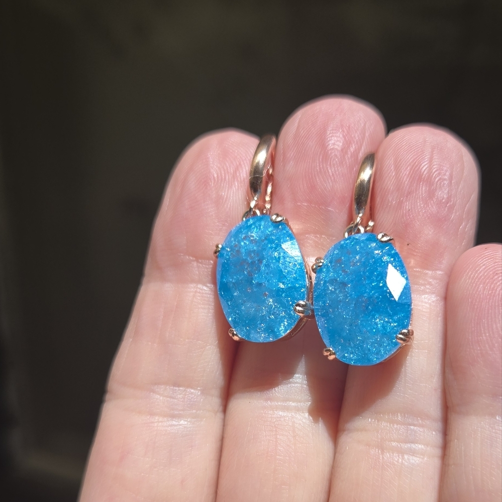 HOST PICK! 🎉🎊Aquamarine "Star" 18k Cushion Cut Sterling & Rosegold Earrings - Picture 3 of 12